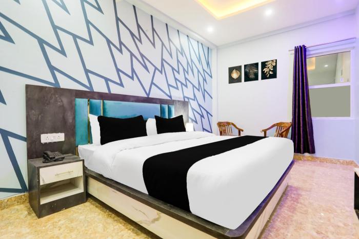 Super Townhouse Ghunghrani Street Godowlia,,3 star