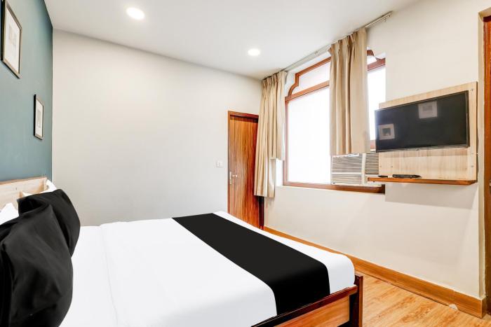 Super Collection O Palam Near Railway Station,East Of Kailash,3 star