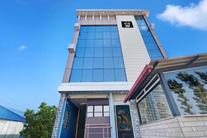 Super Collection O Chikmangaluru Near Railway Station,,3 star