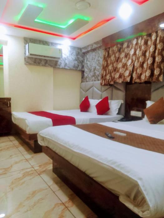 Hotel Raj Palace,,2 star