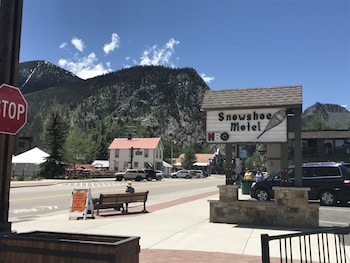snowshoe motel