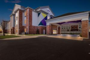 Spark By Hilton Catoosa,,3 star