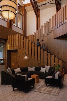 otter hotel