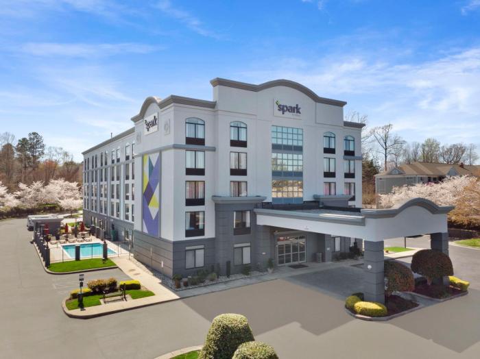 spark by hilton greensboro