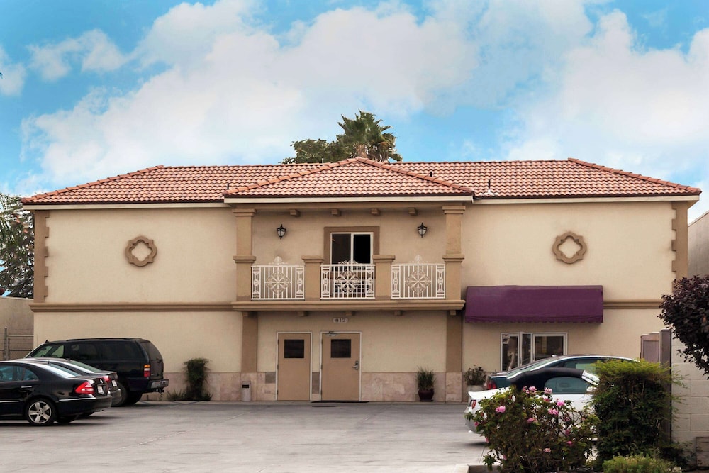 howard johnson by wyndham bakersfield