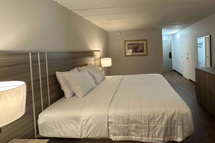 Baymont By Wyndham Milesburg,,3 star