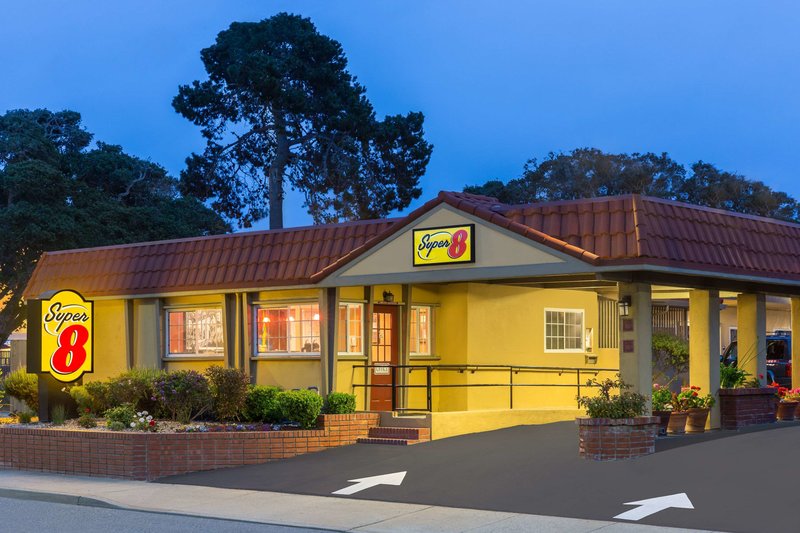 Super 8 By Wyndham Monterey,California>>Monterey,2 star