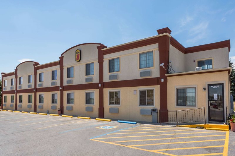 Super 8 By Wyndham Douglas,Wyoming>>Douglas,2 star