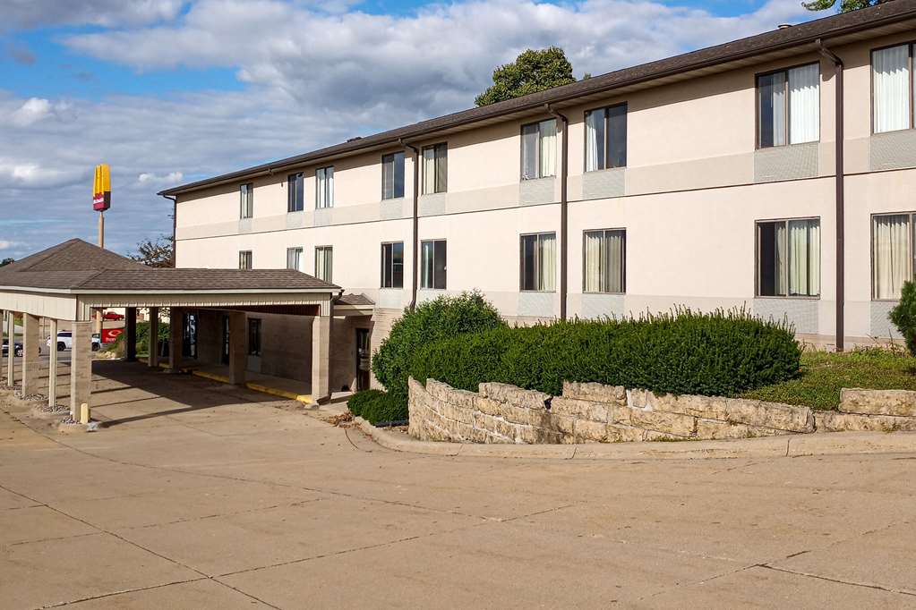 Econo Lodge,Dubuque>>Clinton,2 star