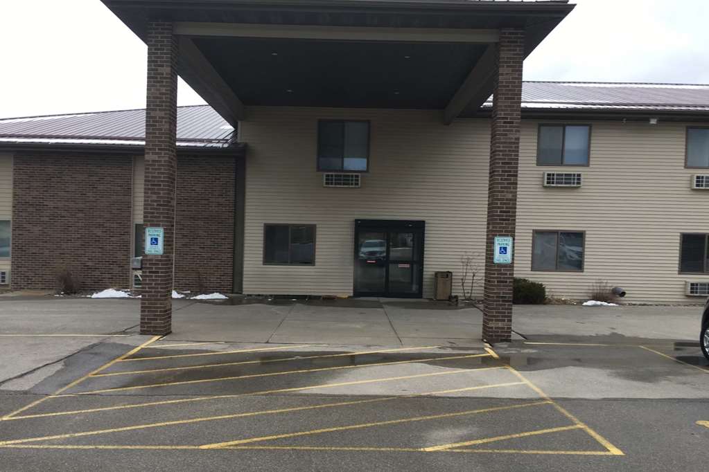 Americinn By Wyndham Viroqua,La Crosse>>Cashton,2.5 star