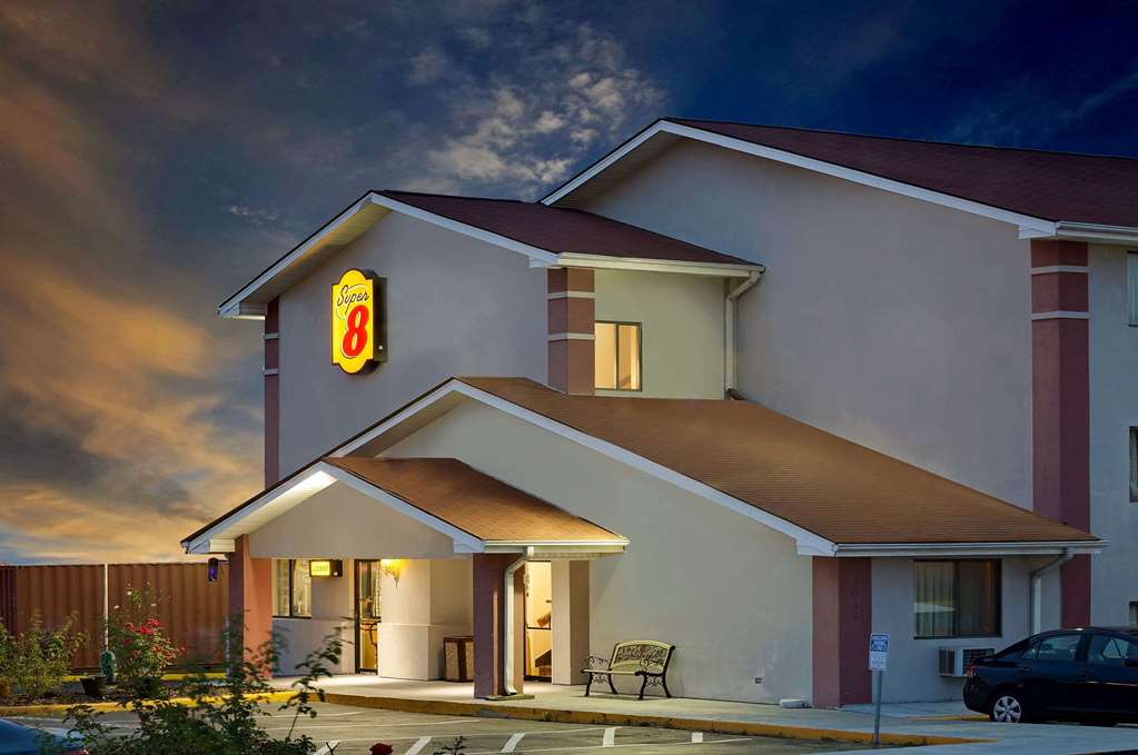 Super 8 By Wyndham Waynesboro