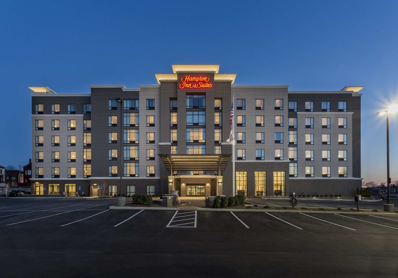 hampton inn and suites newport cincinnati
