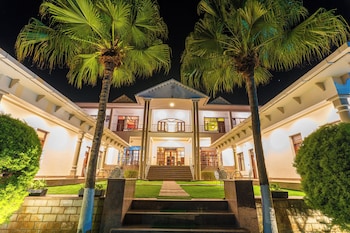 seclude tea estate palampur