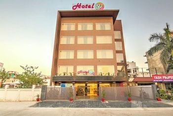 Hotel 91 Huda Premier,Sector 45,3 star