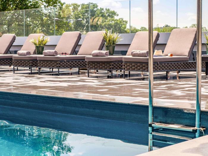 mercure orleans centre bords de loire