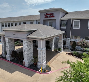 hampton inn and suites denton