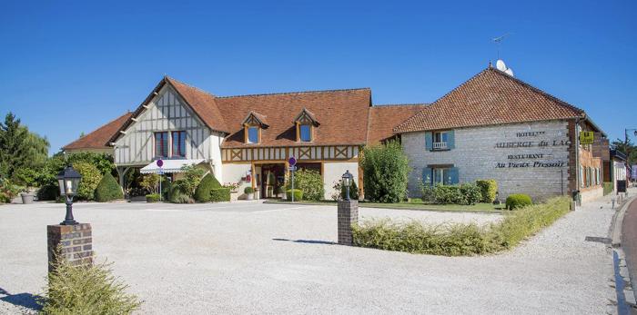 Auberge Du Lac,,3 star