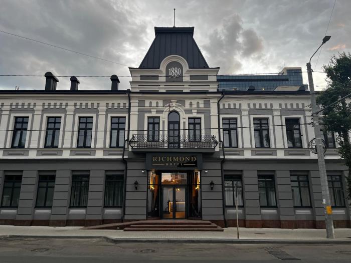richmond hotel