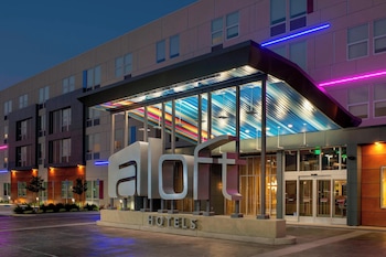 Aloft Sacramento Airport Natomas,,2 star