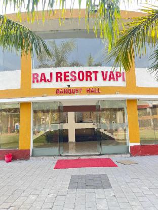 raj resort and banquet hall