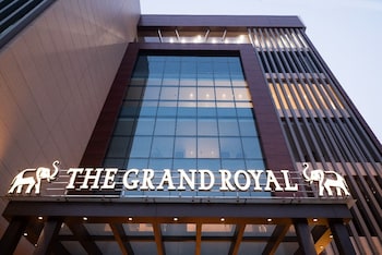 The Grand Royal Hotel,,3 star