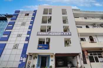 Hotel Twamev Residency Uttam Nagar,Uttam Nagar,2 star
