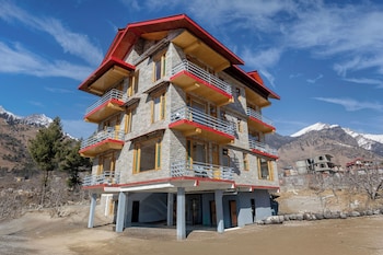 Treebo Premium Silverstone Resort With Mountain Valley View,,3 star