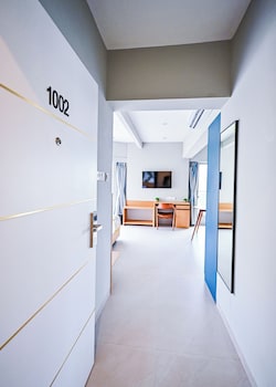 Indie Stays Studios,,3 star