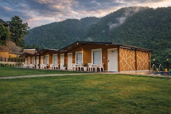 Nature On The Rocks,Shivpuri,3 star