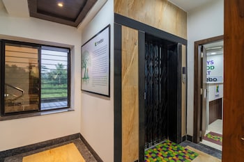 Treebo Petals Suites & Banquet - New Town,Park Circus,3 star