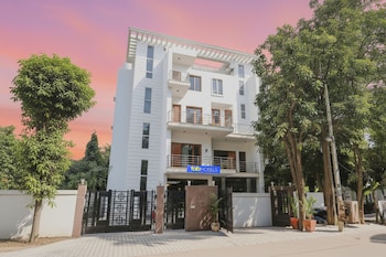 Fabhotel New Journey Hospitality,,3 star