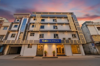 Fabhotel Dev Palace,,3 star