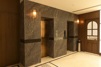 Hotel Varshish Inn,,3 star