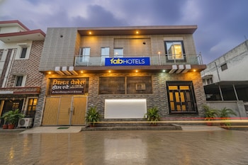 Via Milan Palace,,3 star