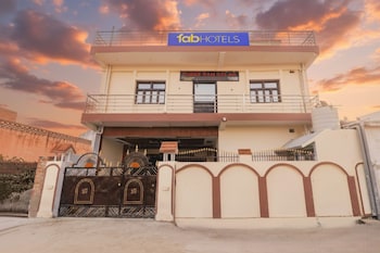 Fabhotel Awadh Inn,,3 star
