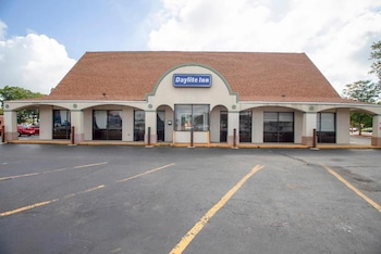 Hotel O Daylight Inn Elkhart I-90, In,,3 star