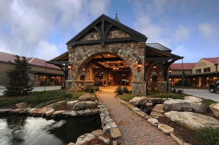 Lanier Islands Legacy Lodge,,4 star