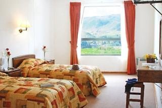 Dm Hoteles Cusco,Calca>>Andahuaylillas,3 star