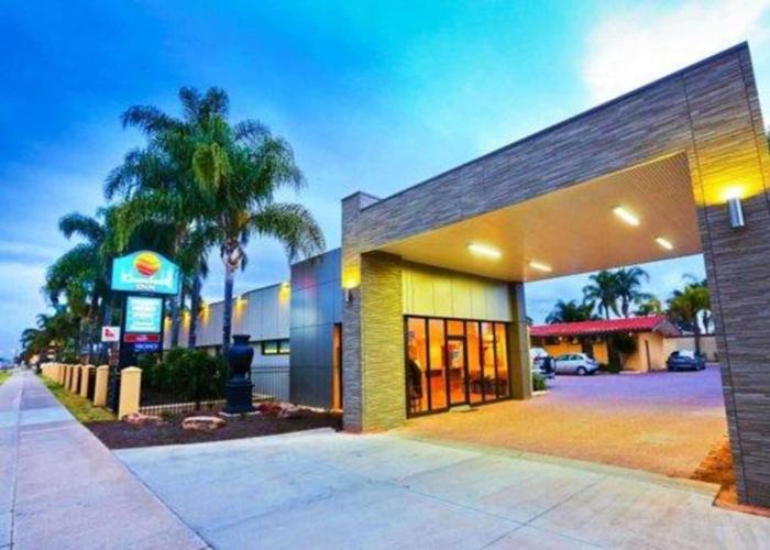 comfort inn deakin palms