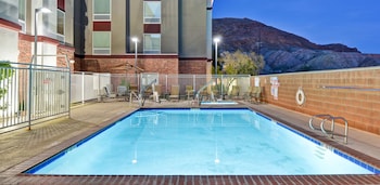 Hampton Inn Moab,Moab>>Arches National Park,3 star