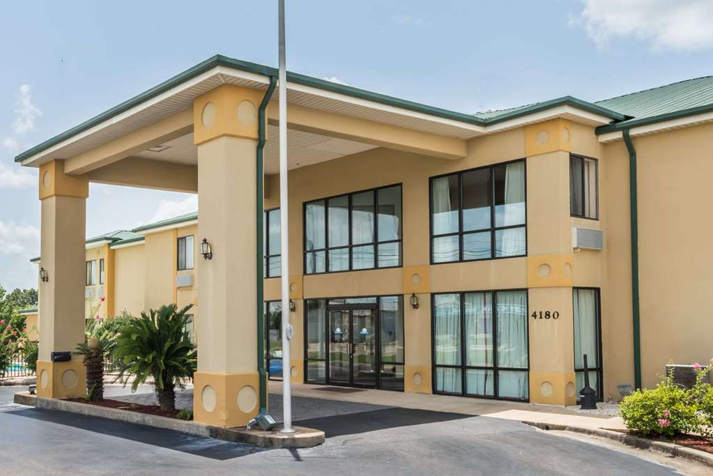 days inn by wyndham montgomery