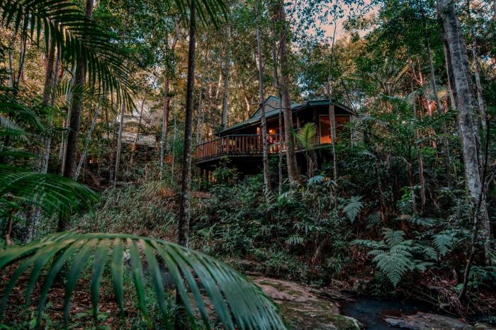 Narrows Escape Rainforest Retreat,Montville>>Maroochydore,4.5 star