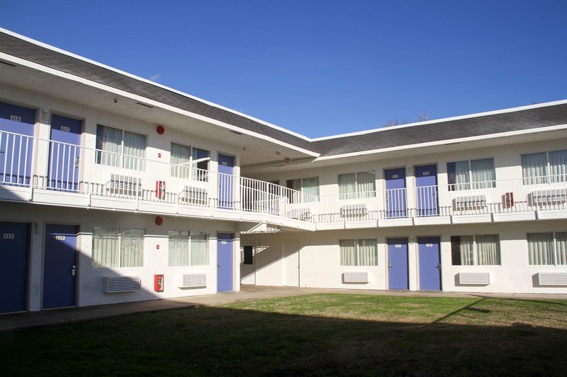 Motel 6 Lufkin, Tx,Near Pines Theater,2 star