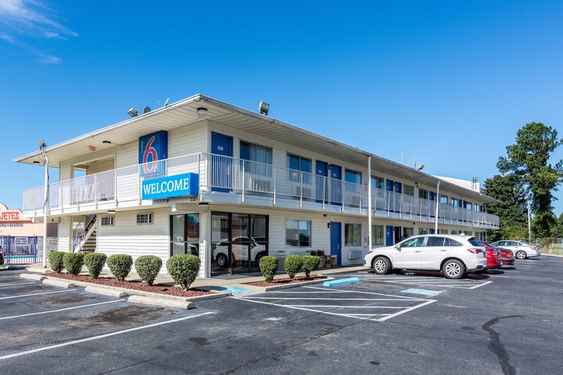 Motel 6 Lumberton, Nc,North Carolina>>Lumberton,2 star