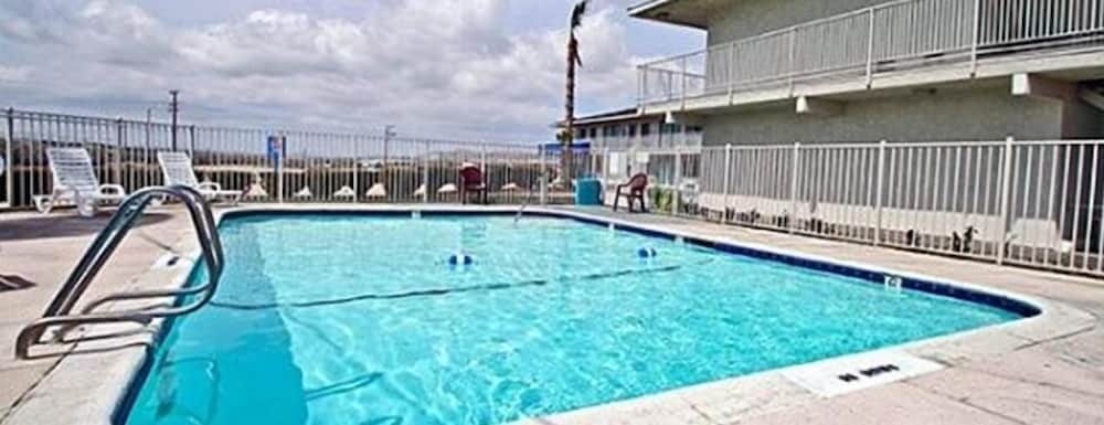 hilltop inn and suites