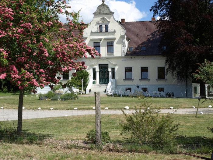 Hotel Pension Gutshaus Neu Wendorf,Rostock>>Bentwisch,3 star