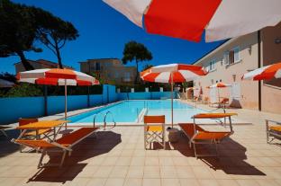 Bolgheri Marina Resort Ex Varo Village,Near Parco Giochi Bibbolandia,4 star