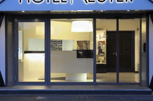 hotel restaurant reuter