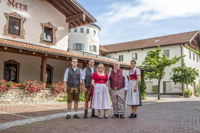 Hotel Gasthof Kern,Rosenheim>>Halfing,3 star