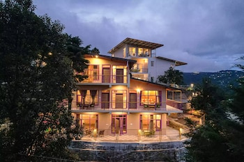 adrushya estate luxury suites mukteshwar